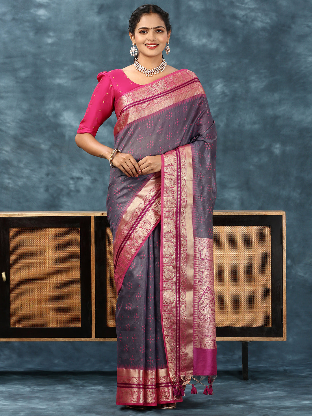 Womens Semi Cotton Weaving Saree SCS96