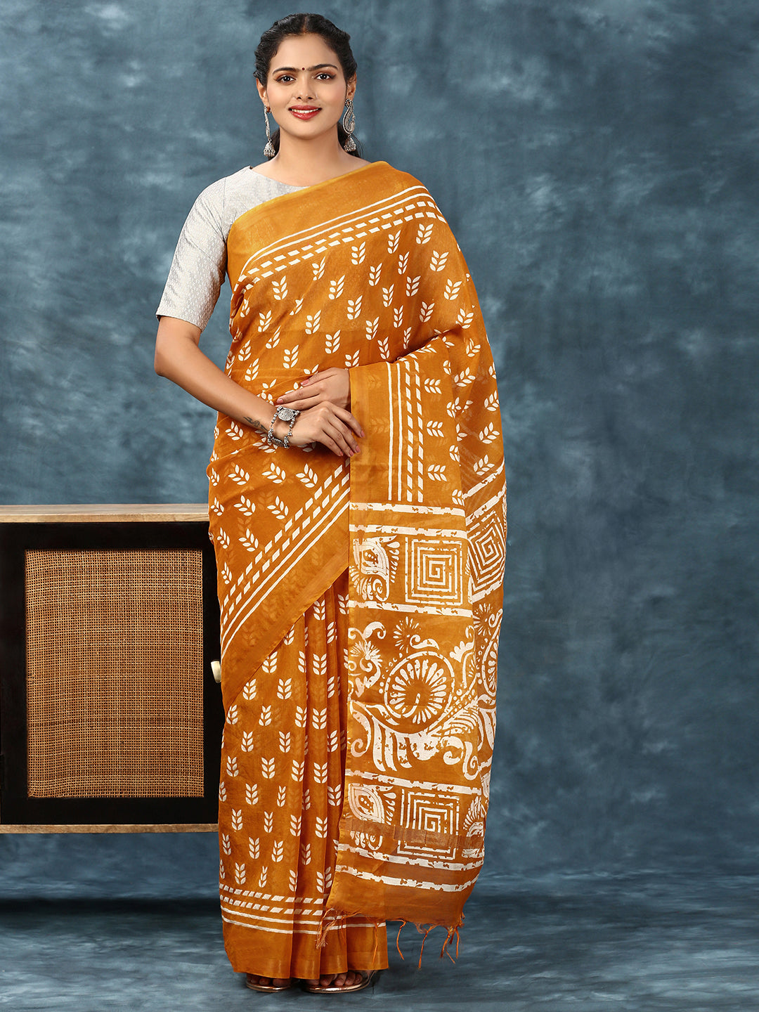 Women Semi Tussar Printed Saree Orange ST147