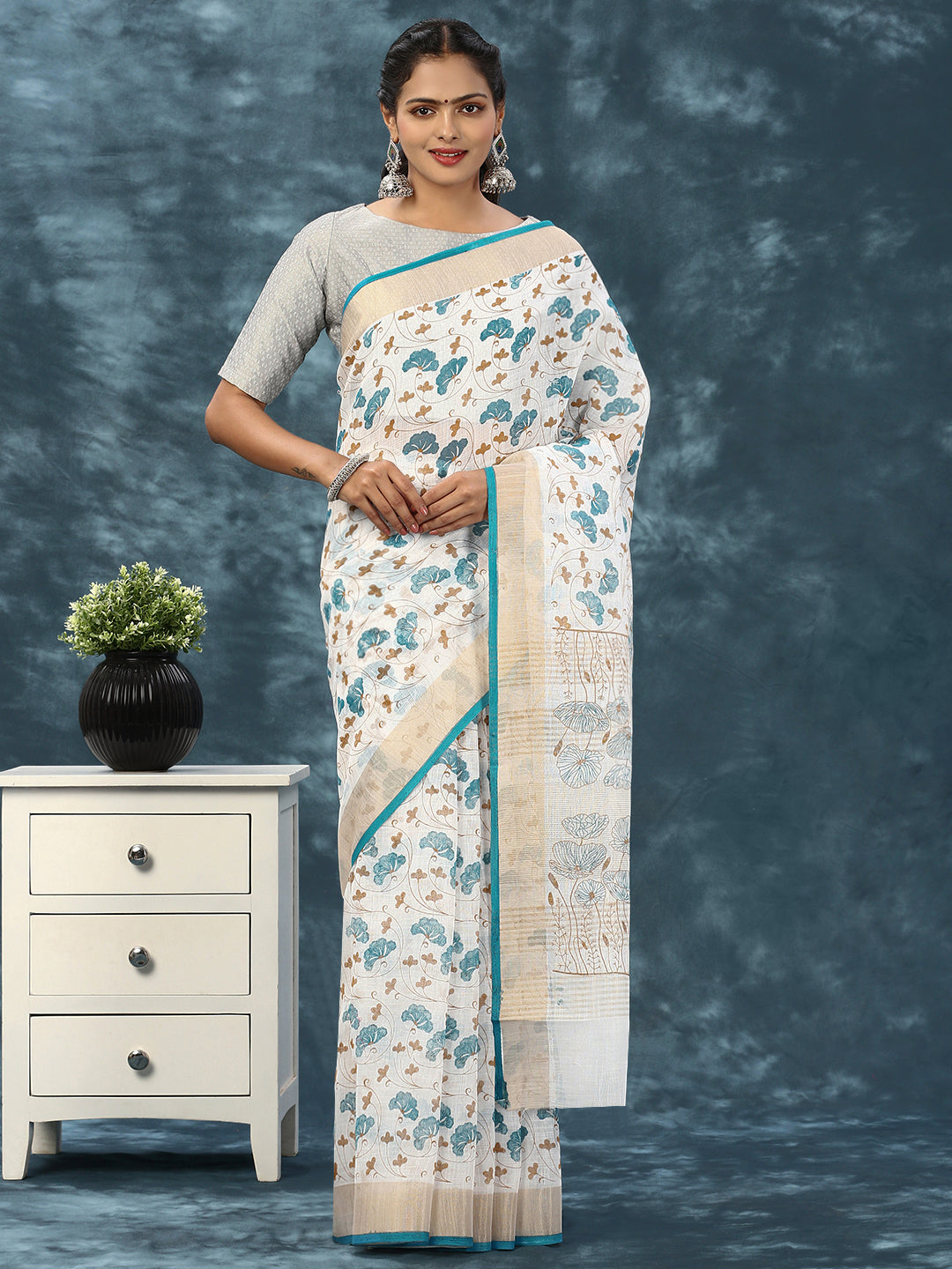 Womens Pure Cotton Saree White PCS98