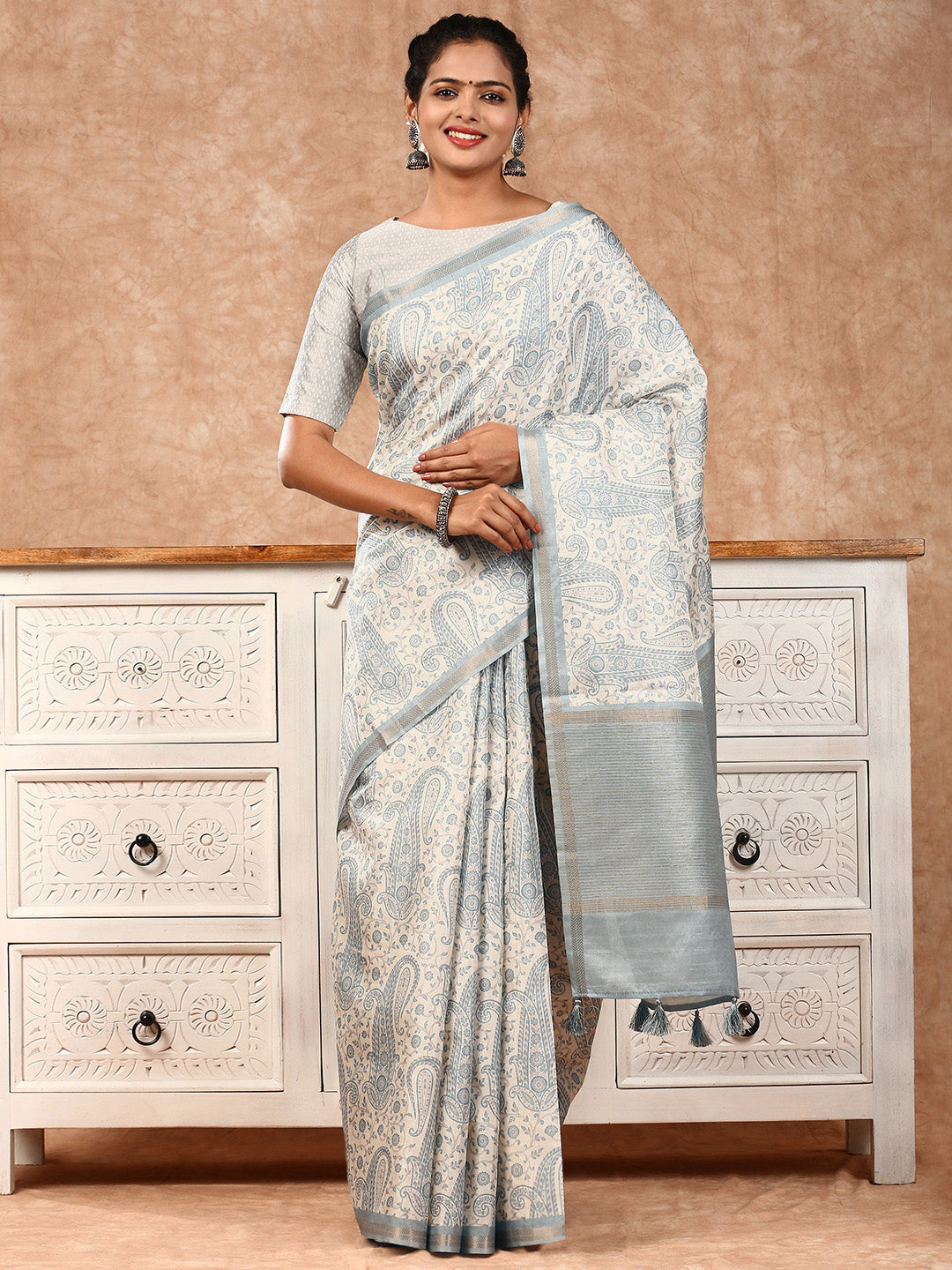 Women Semi Tussar Printed Saree ST154