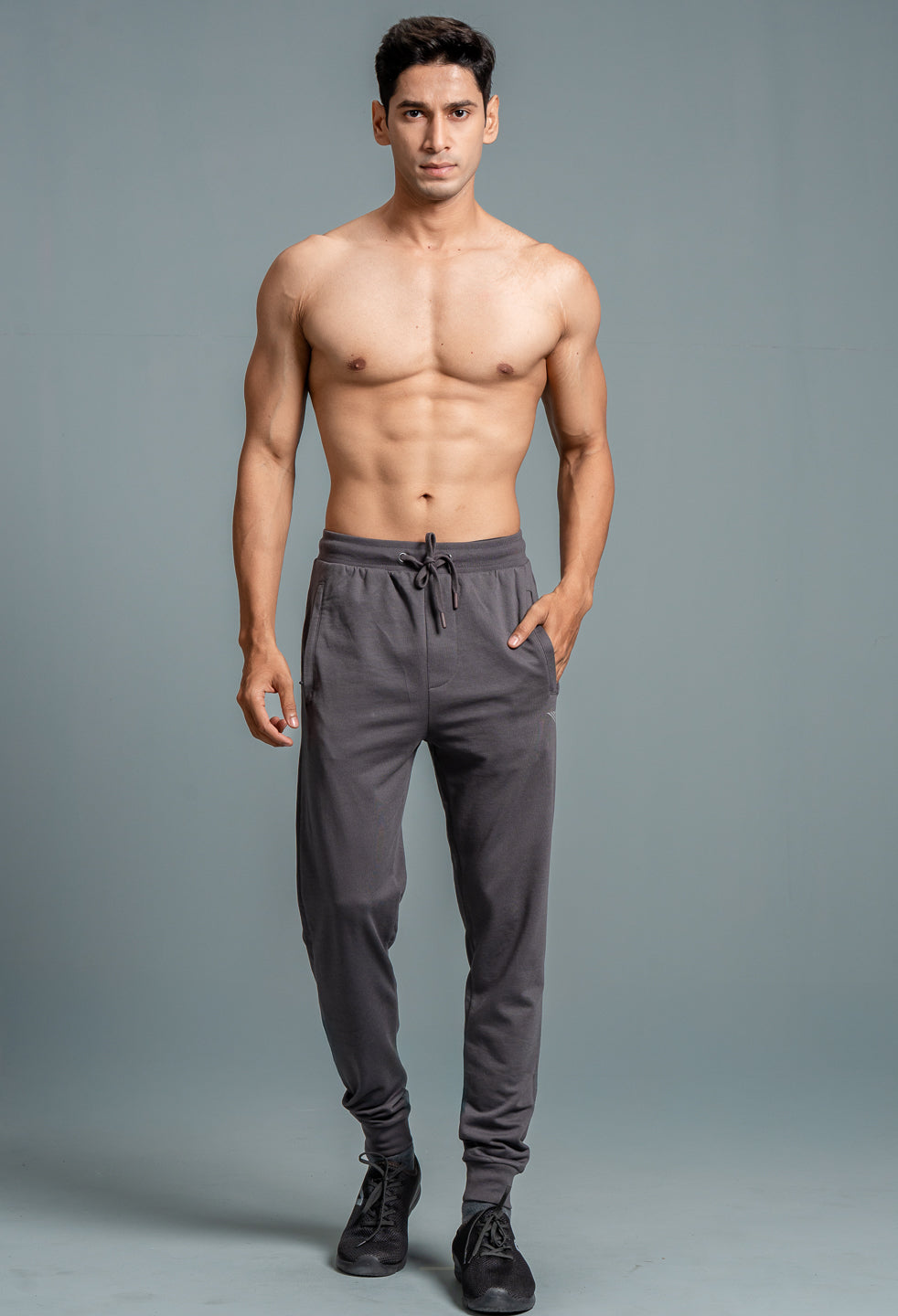 Men Combed Cotton Rich Jogger with Side Pockets Dark Grey EJ2