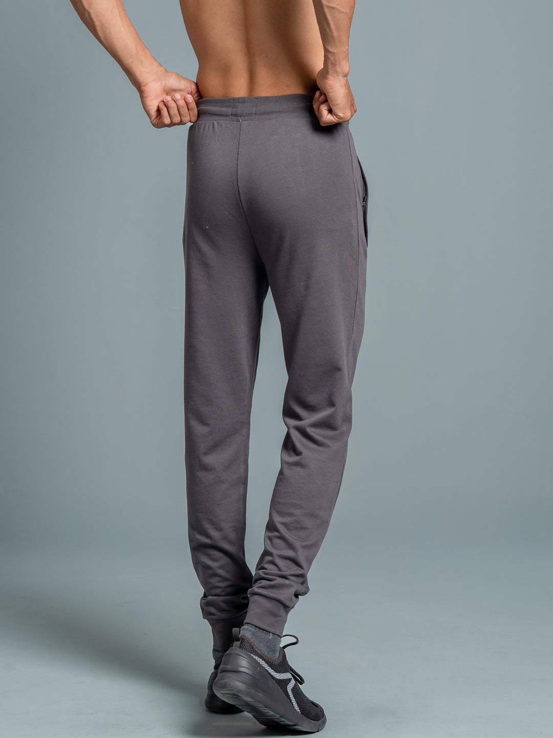 Men Combed Cotton Rich Jogger with Side Pockets Dark Grey EJ2