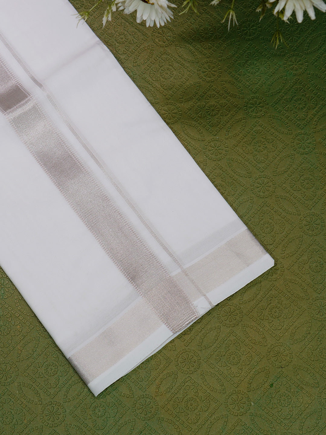 Men Premium Handloom White Dhoti with Fancy Border HLM57