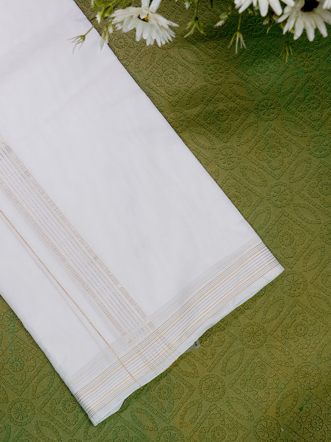 Men Premium Handloom White Dhoti with Fancy Border HLM59