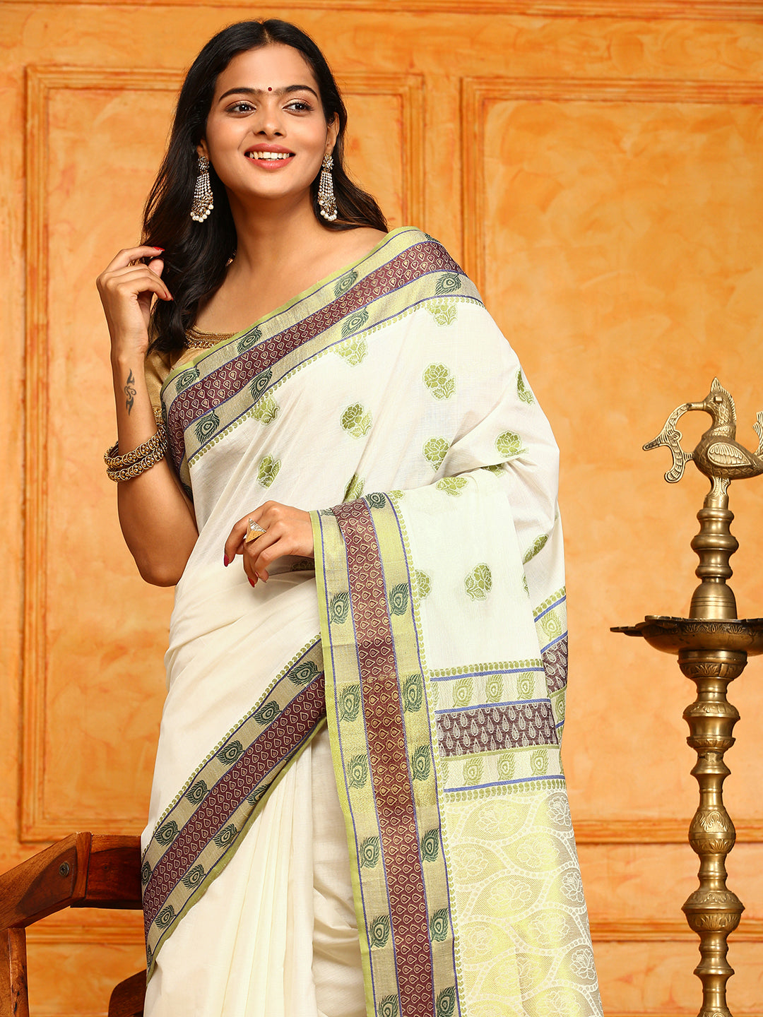 Kerala Cream Gold Jari Weaving Saree KS99