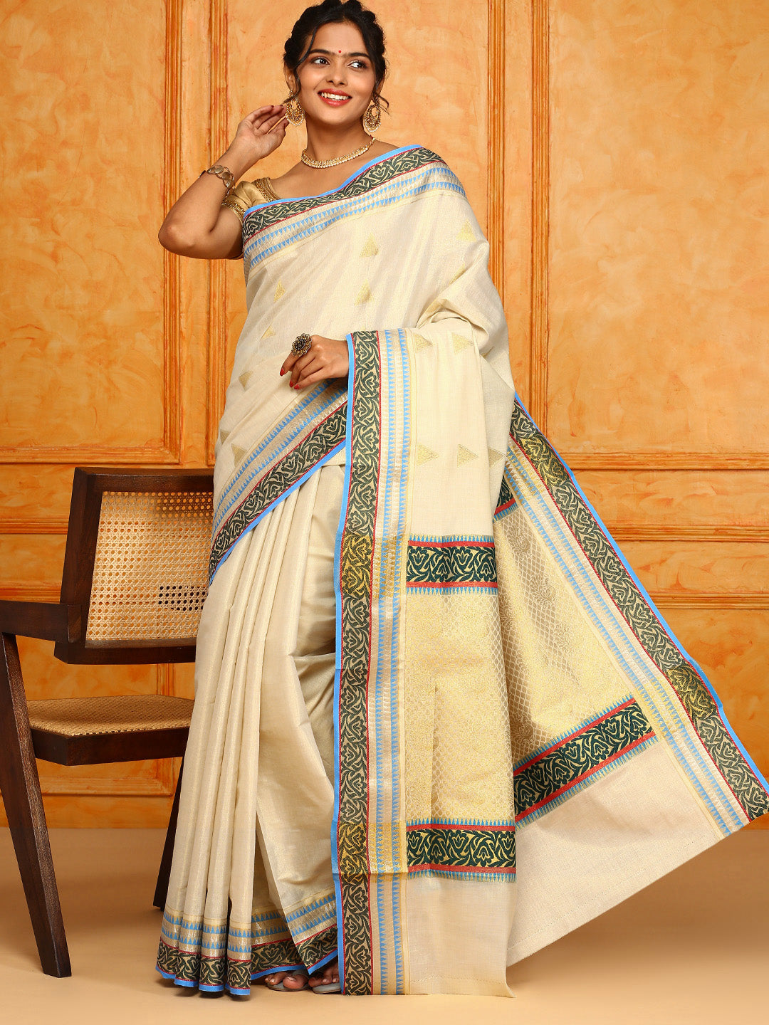 Kerala Cream Gold Jari Weaving Saree KS109