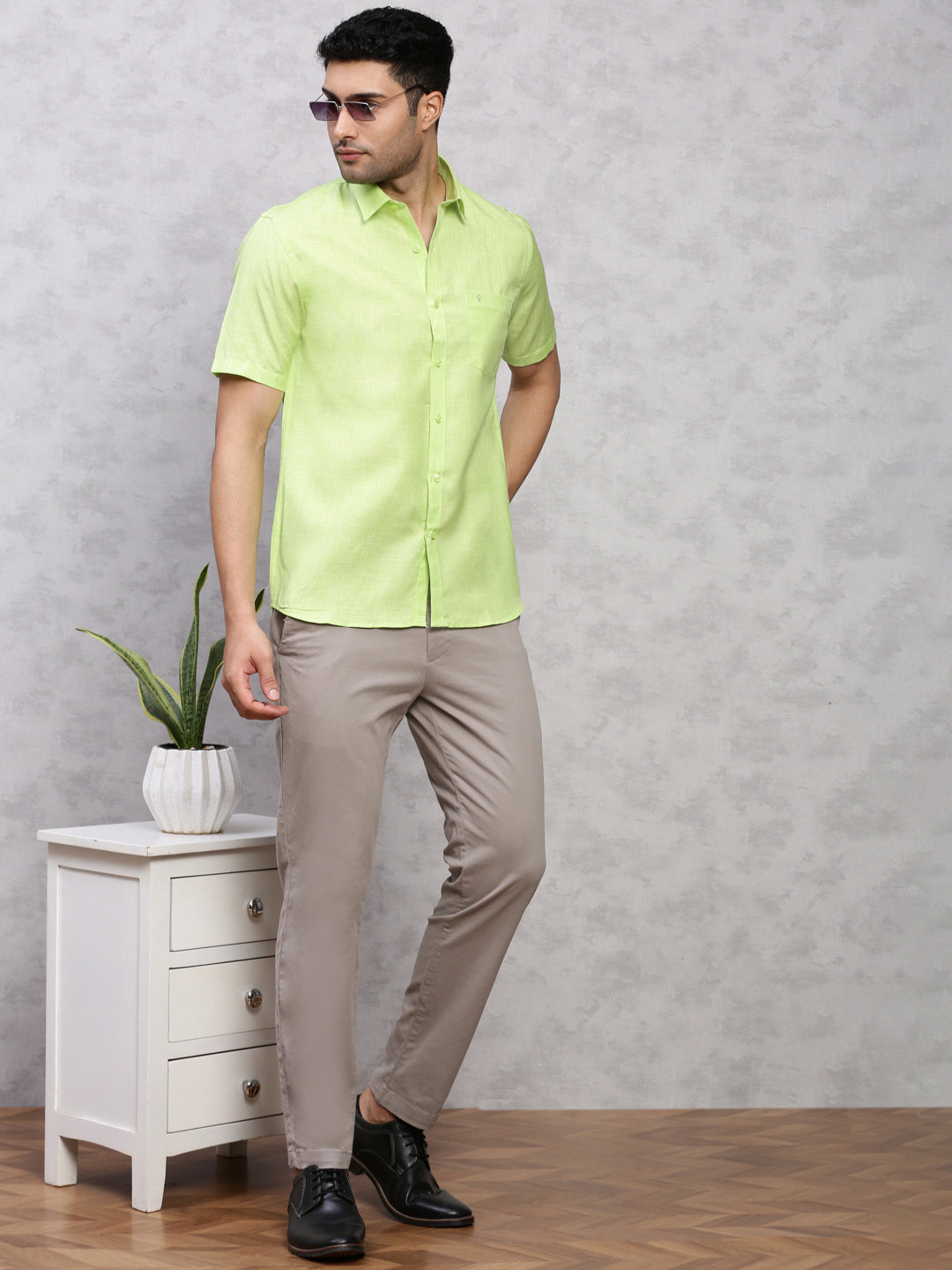 Men Cotton Rich Shirt Light Green T12 CK1