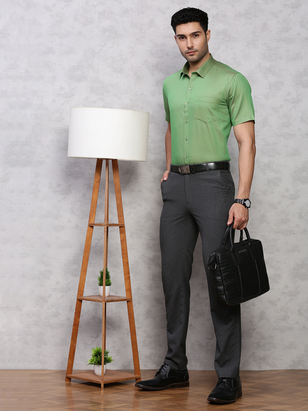 Men Cotton Rich Shirt Green TZ3