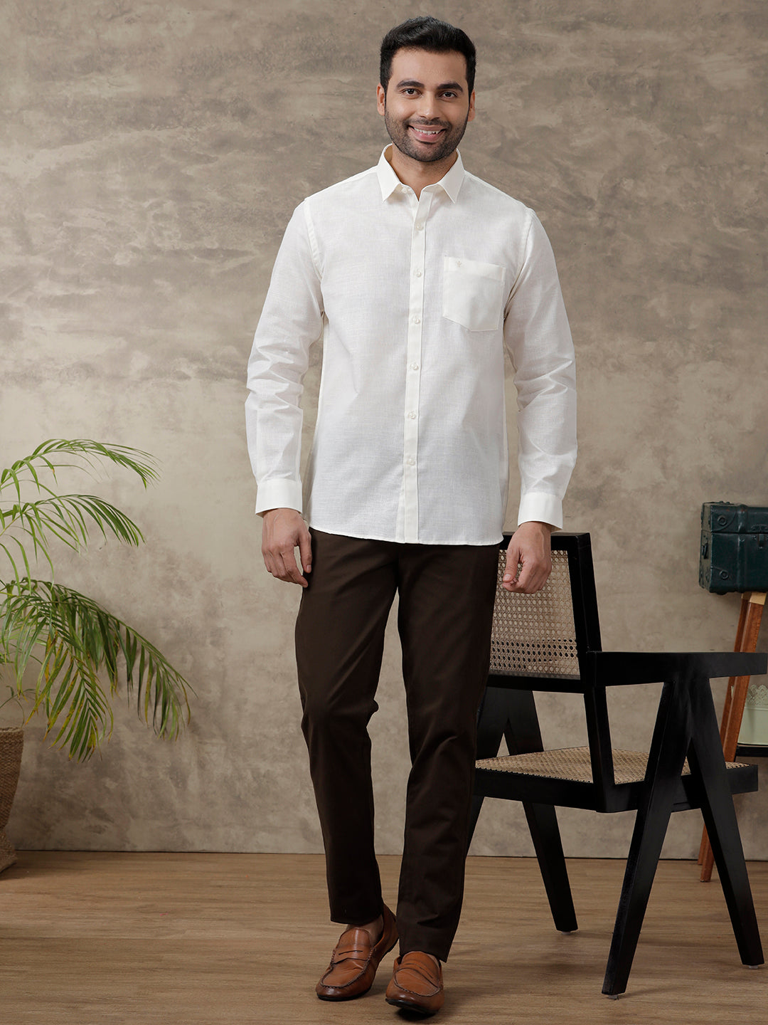 Men Cotton Blend Formal Shirt Off White CV6