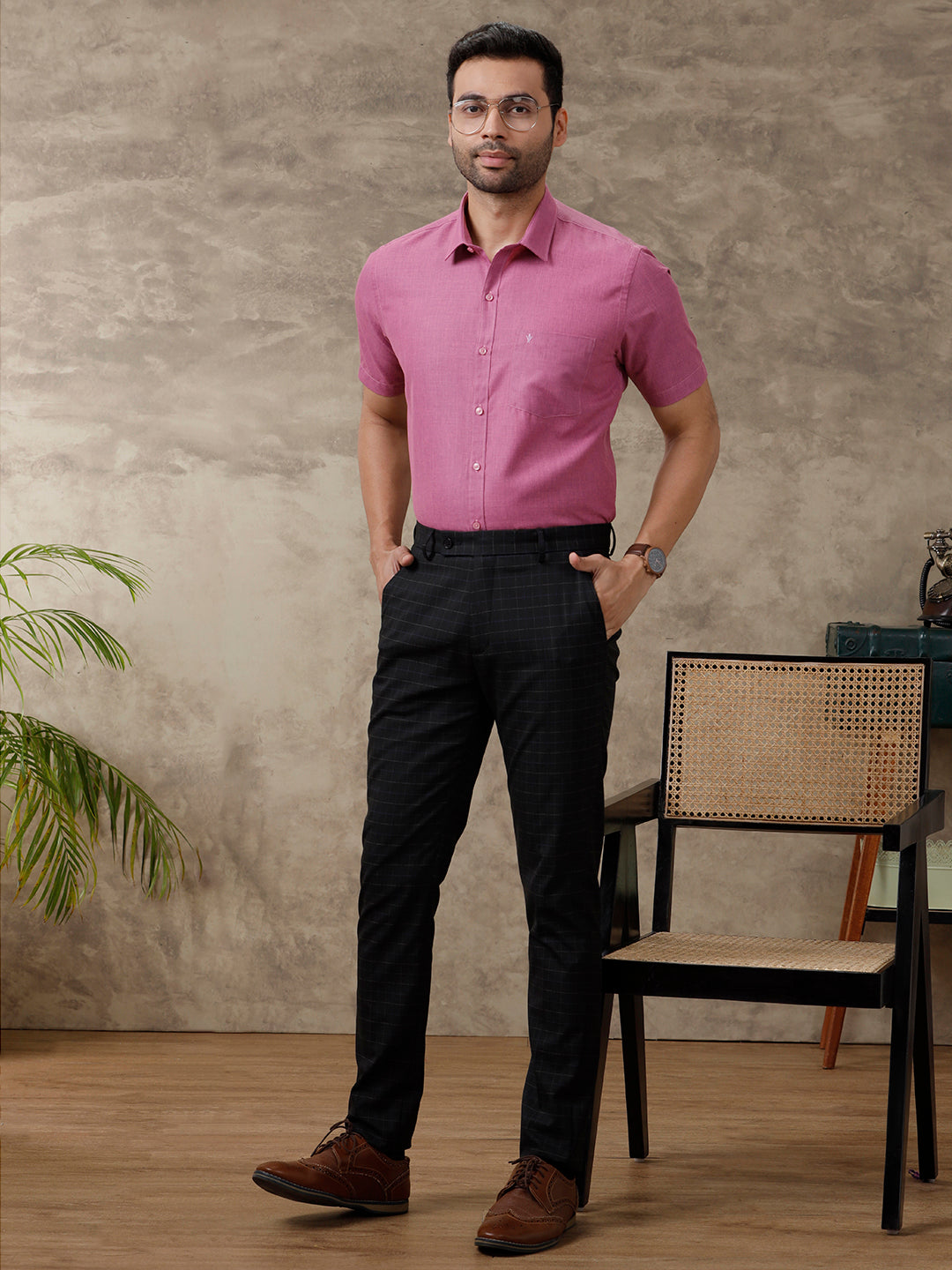 Men Cotton Blend Half Sleeves Pink Shirt T1 GC16