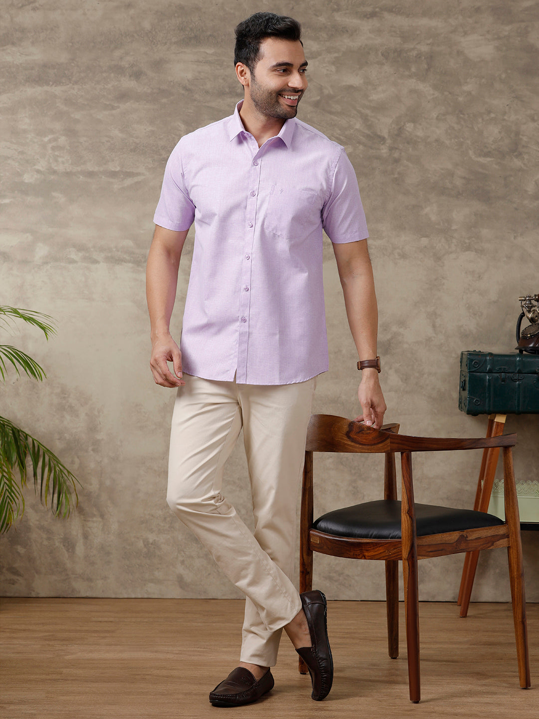 Men Cotton Blend Half Sleeves Shirt Violet T1 GC17