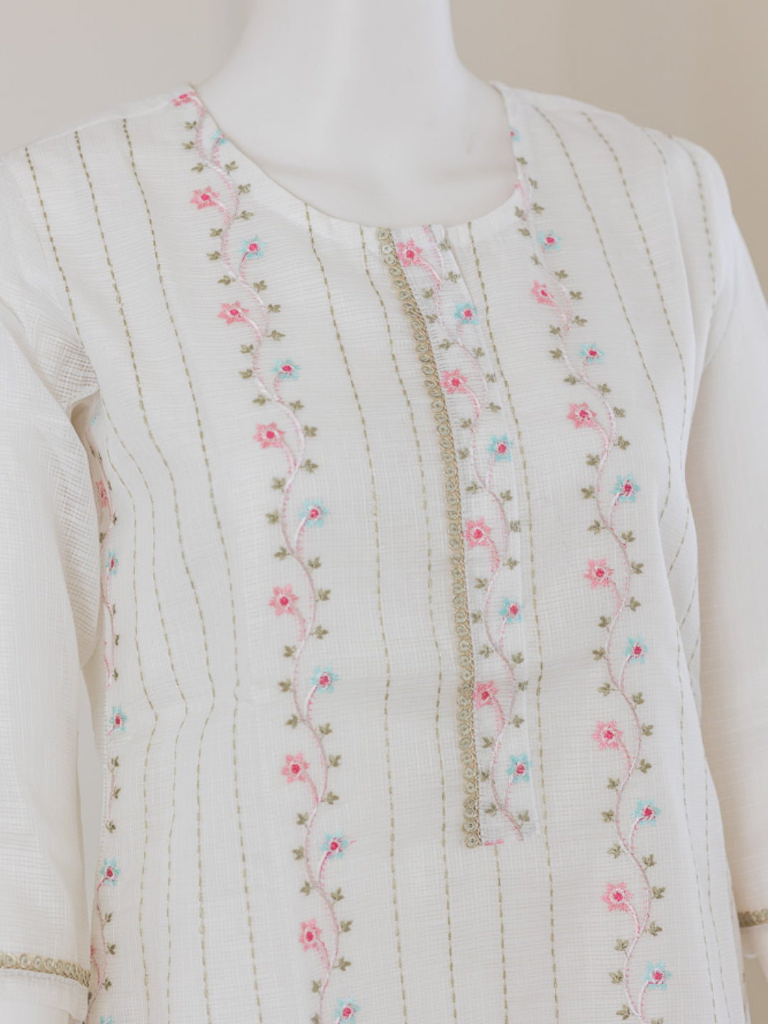 Women Cotton White Embroidered Kurti Set EKS64
