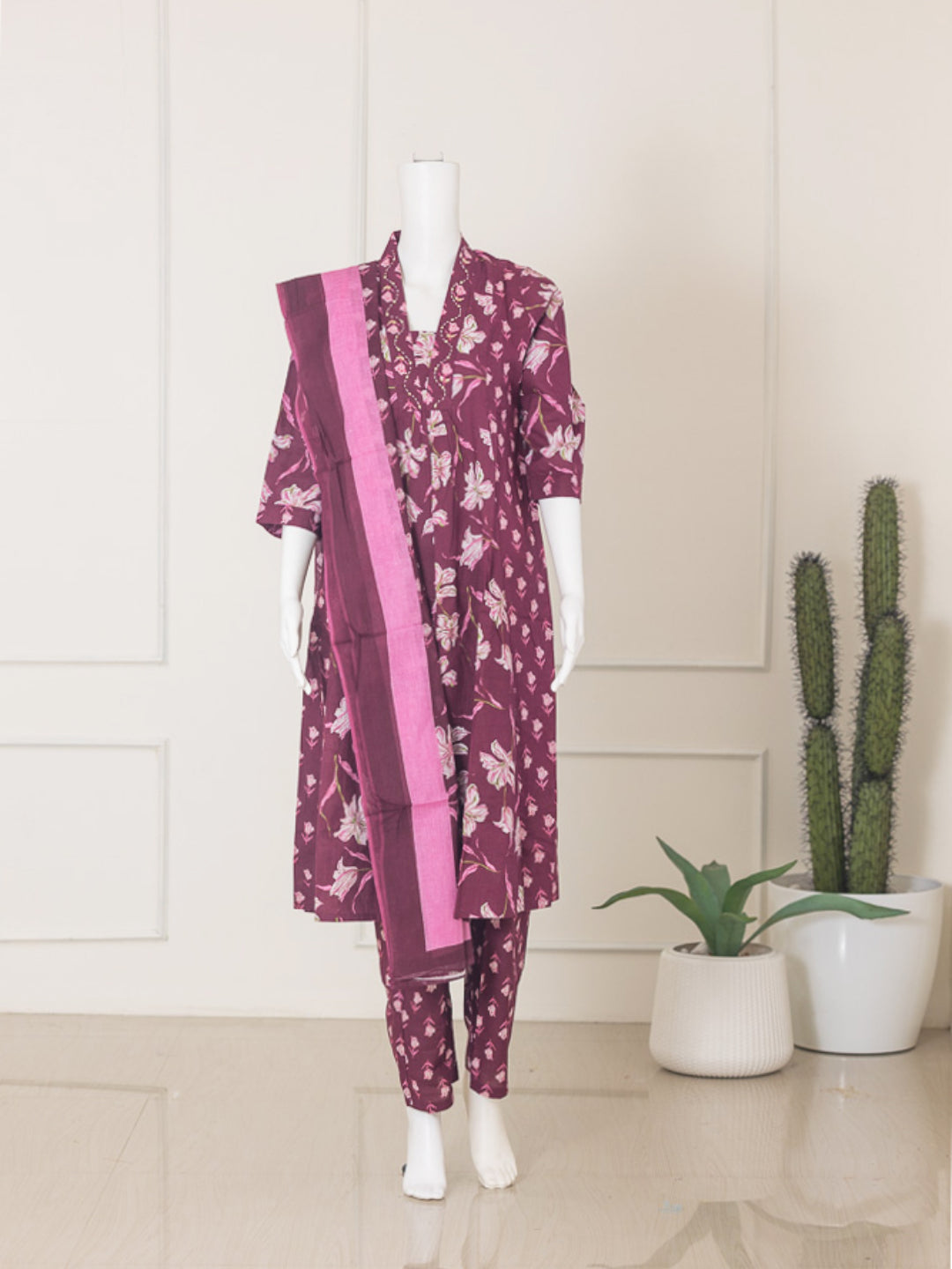 Women Grape Cotton Kurti Set EKS66