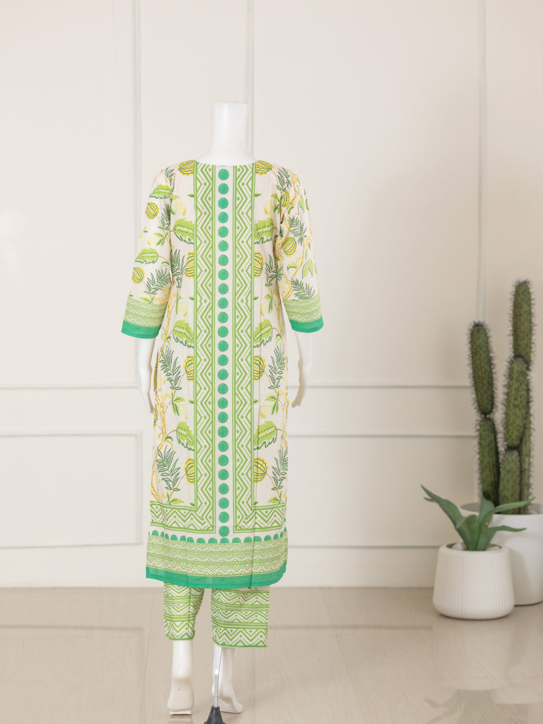 Women Green Cotton Printed Kurti Set EKS54