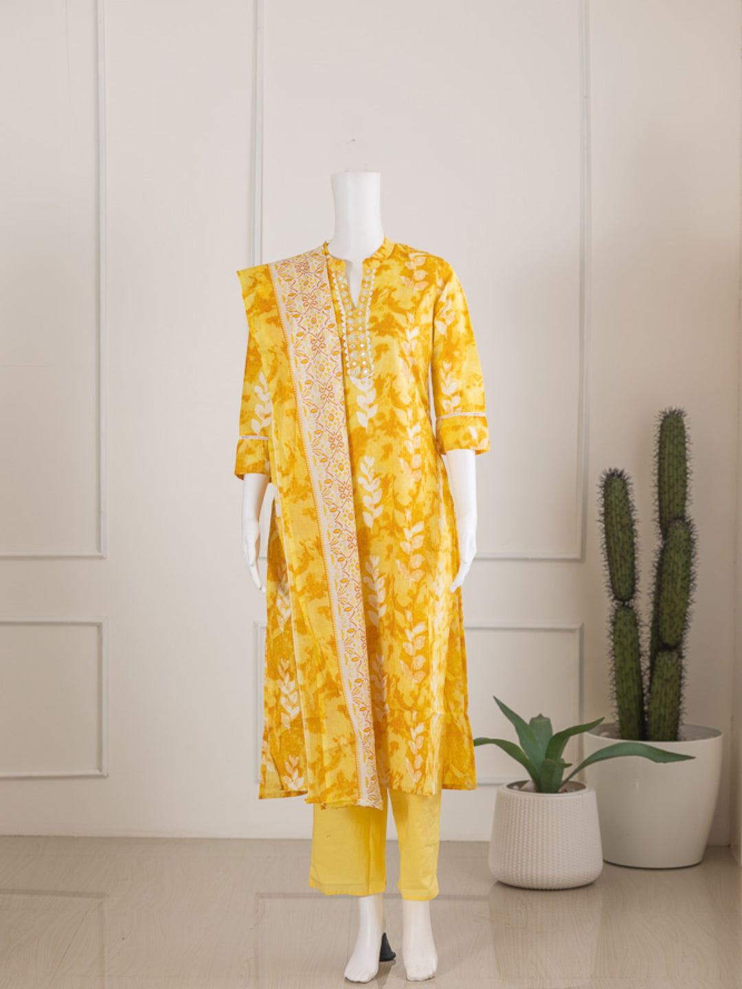 Women Yellow Cotton Kurti Set EKS60