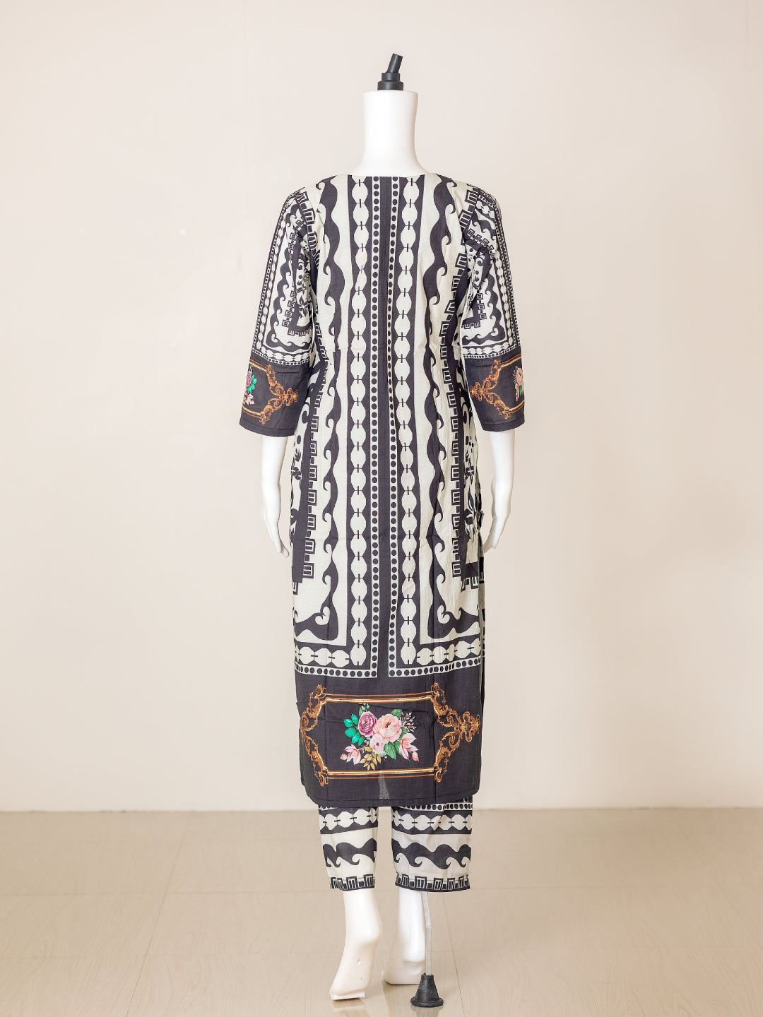 Women Black&OffWhite Cotton Printed Kurti Set EKS53
