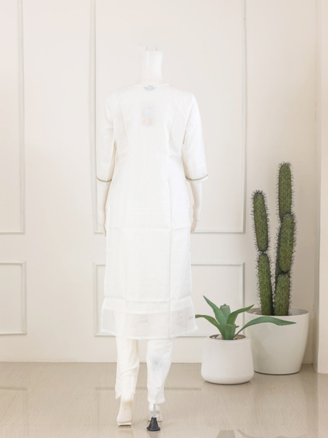 Women Cotton White Embroidered Kurti Set EKS64