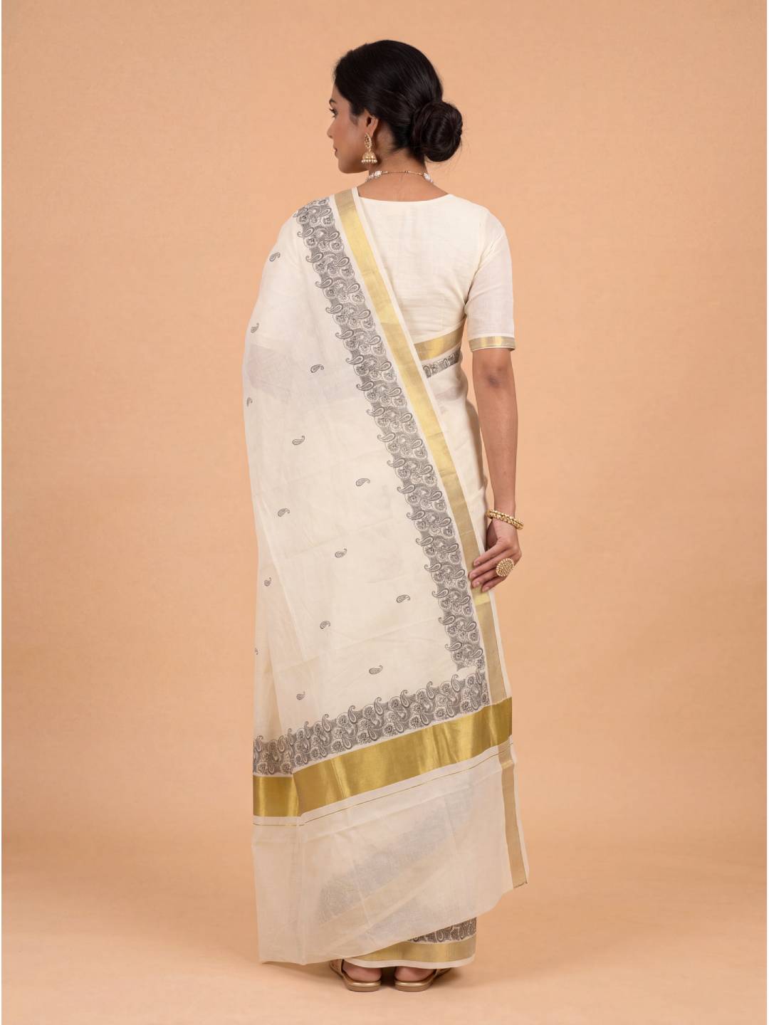 Women Kora Cotton Cream Kerala Printed Saree with Gold Jari KLS55