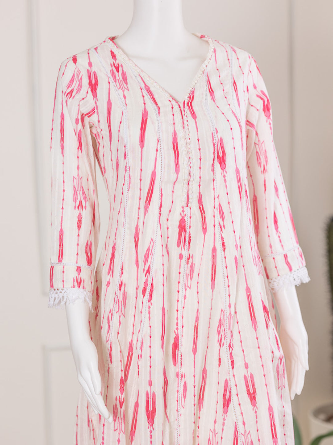 Women White Cotton Kurti Set EKS65