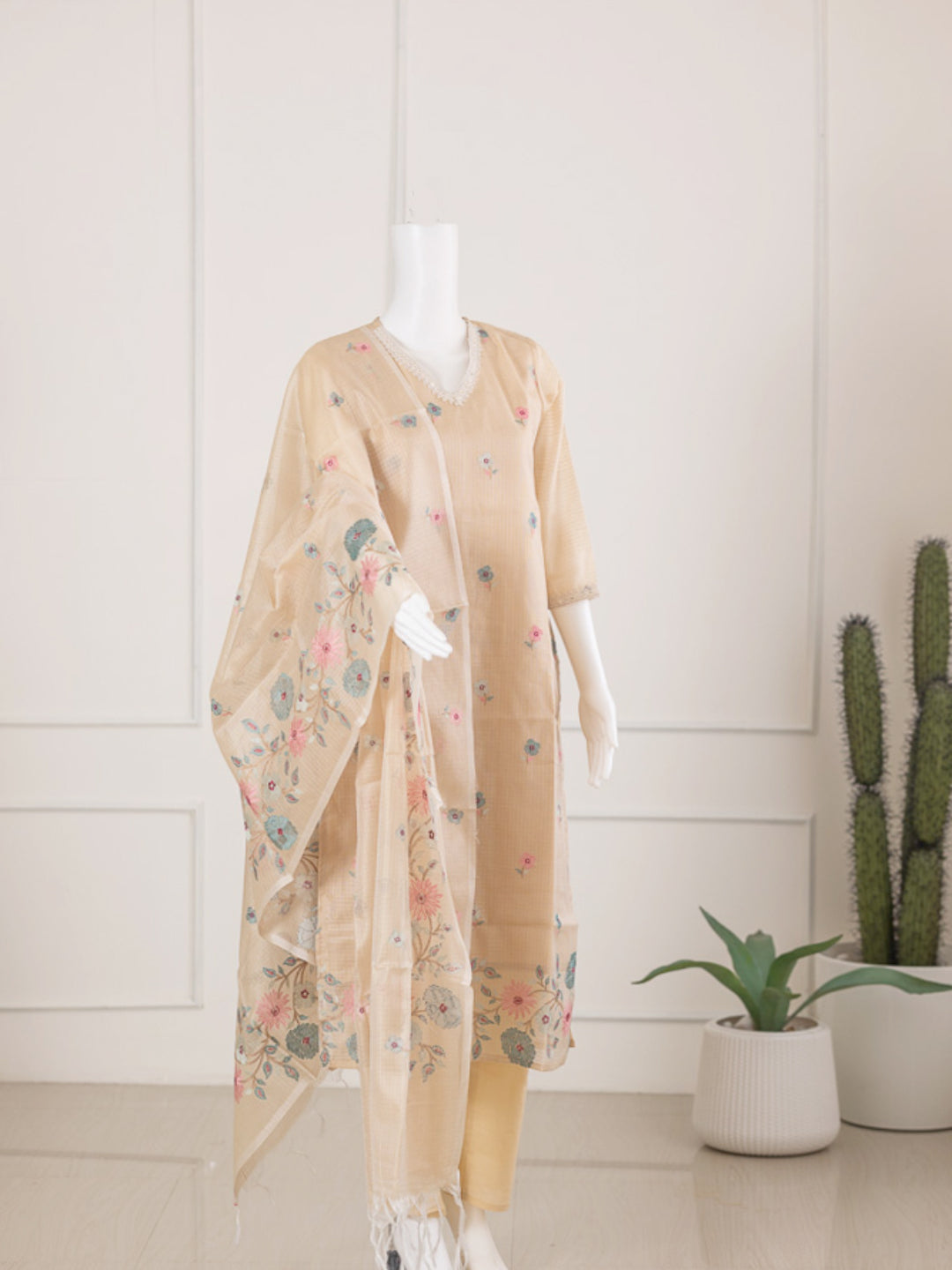 Women Beige Cotton Kurti Set EKS62