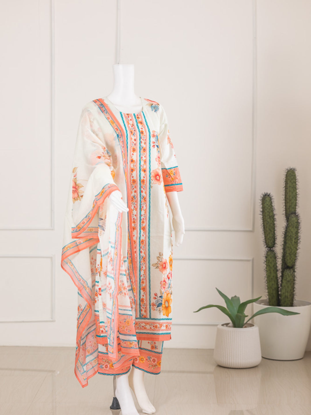 Women Cream Cotton Kurti Set EKS57