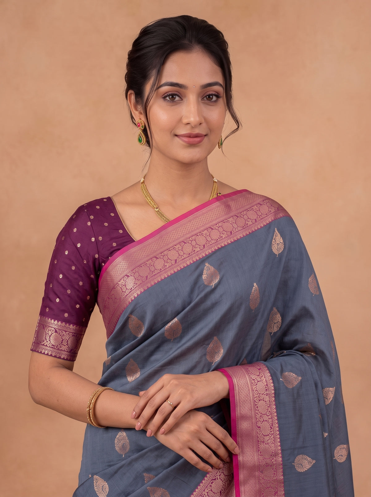 Women Soft Silk Grey Saree SS486