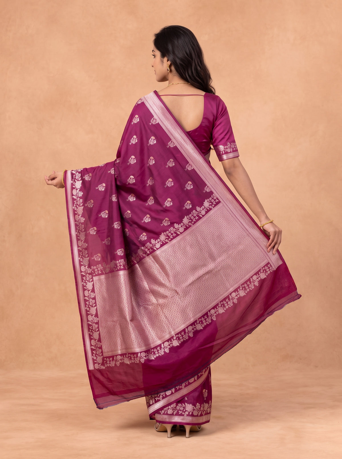 Women Soft Silk Red Saree SS510