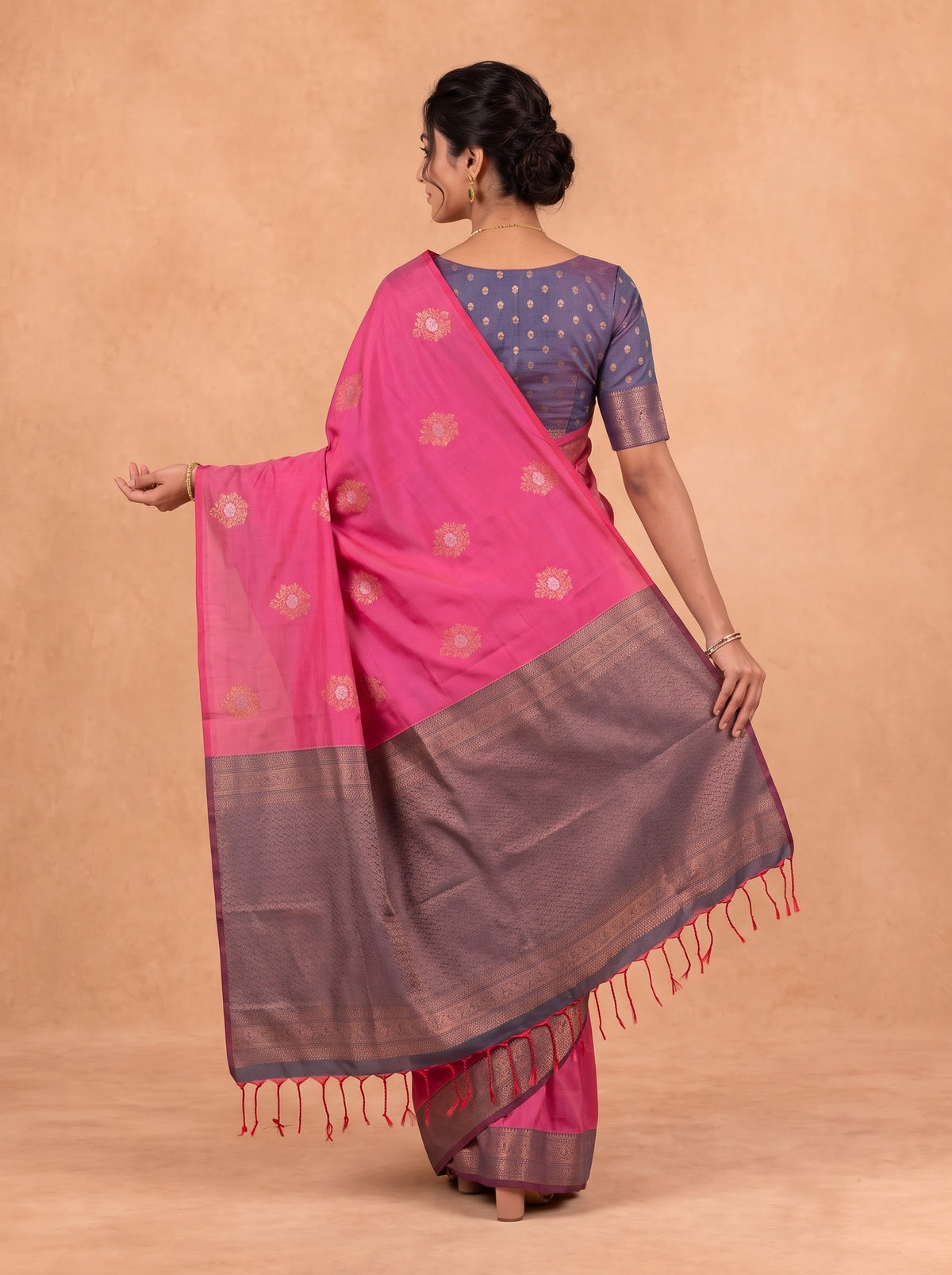 Women Soft Silk Pink Saree SS451