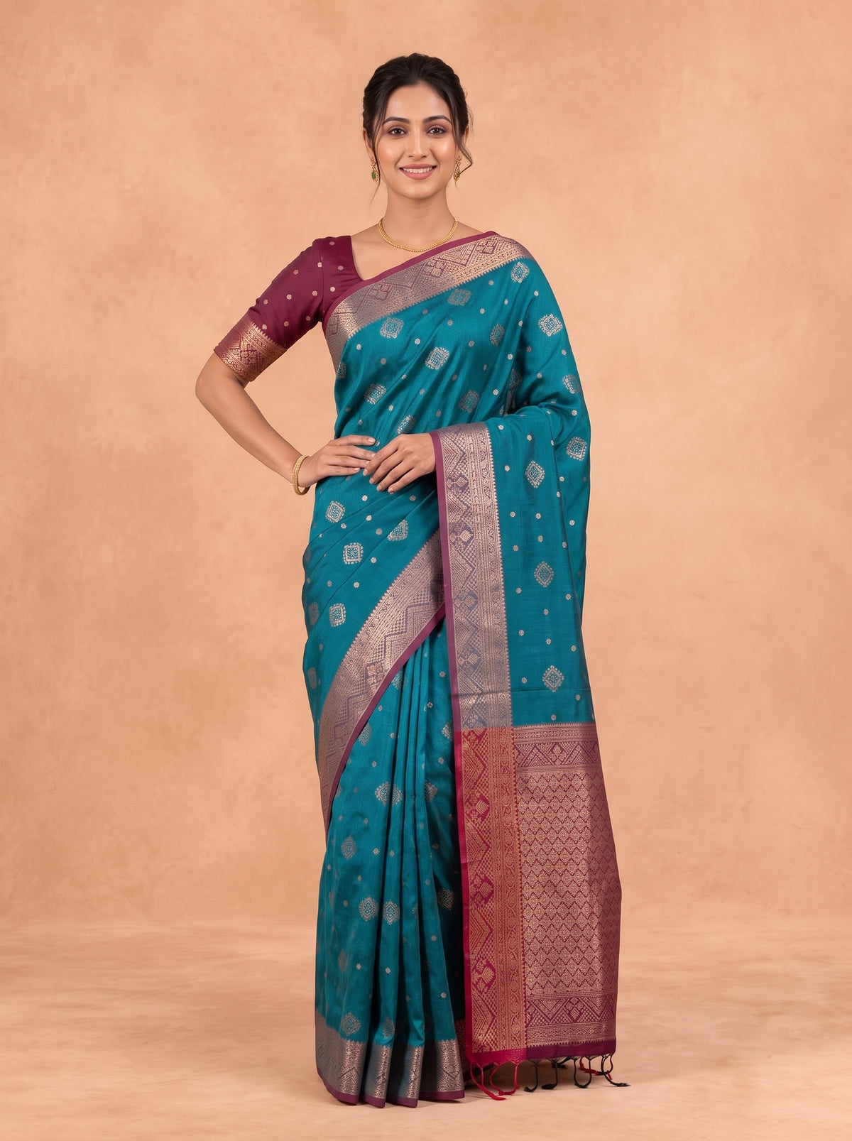 Women Soft Silk Bottle Green With Maroon Saree SS491