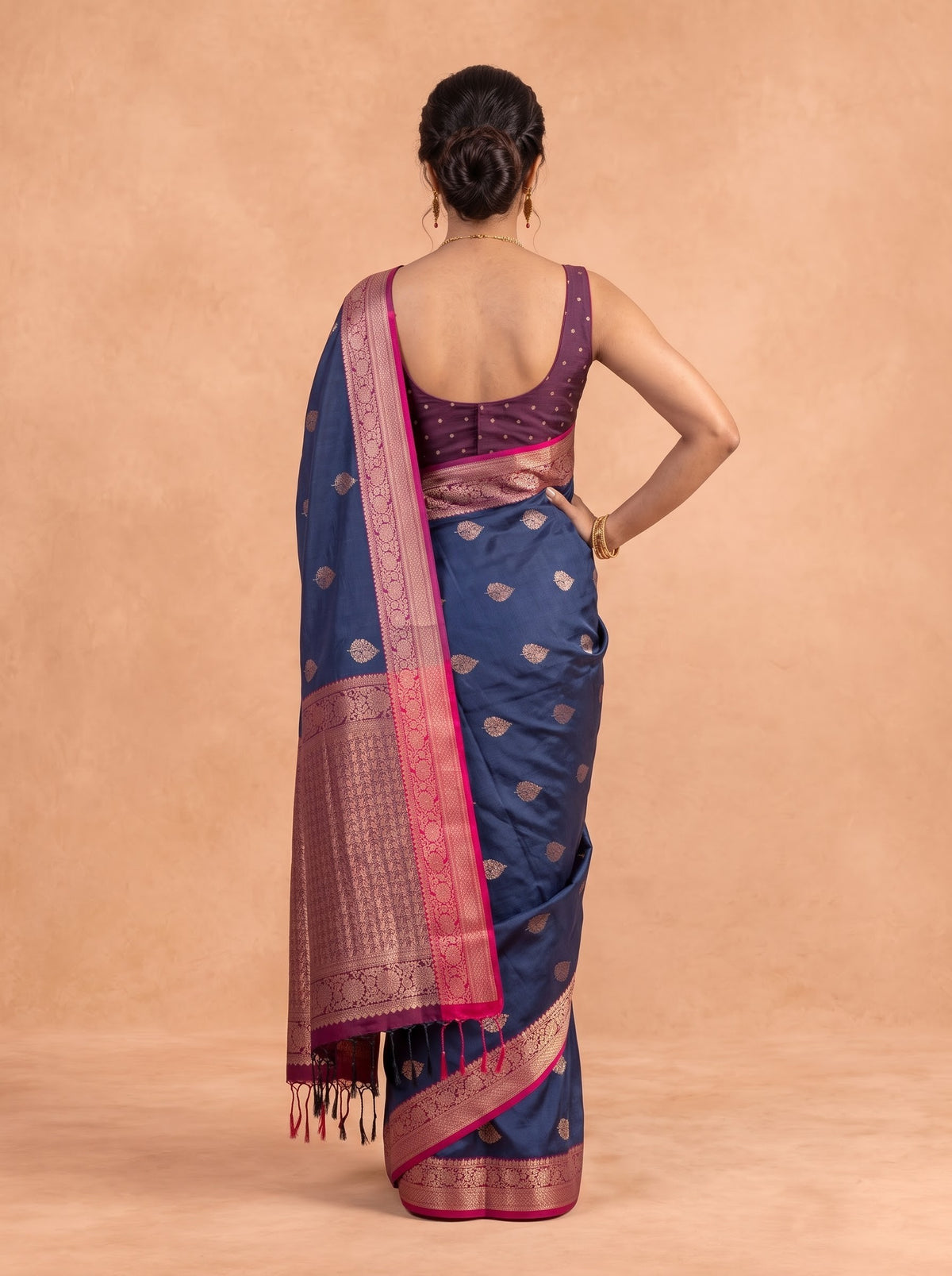 Women Soft Silk Dark Navy Saree SS499