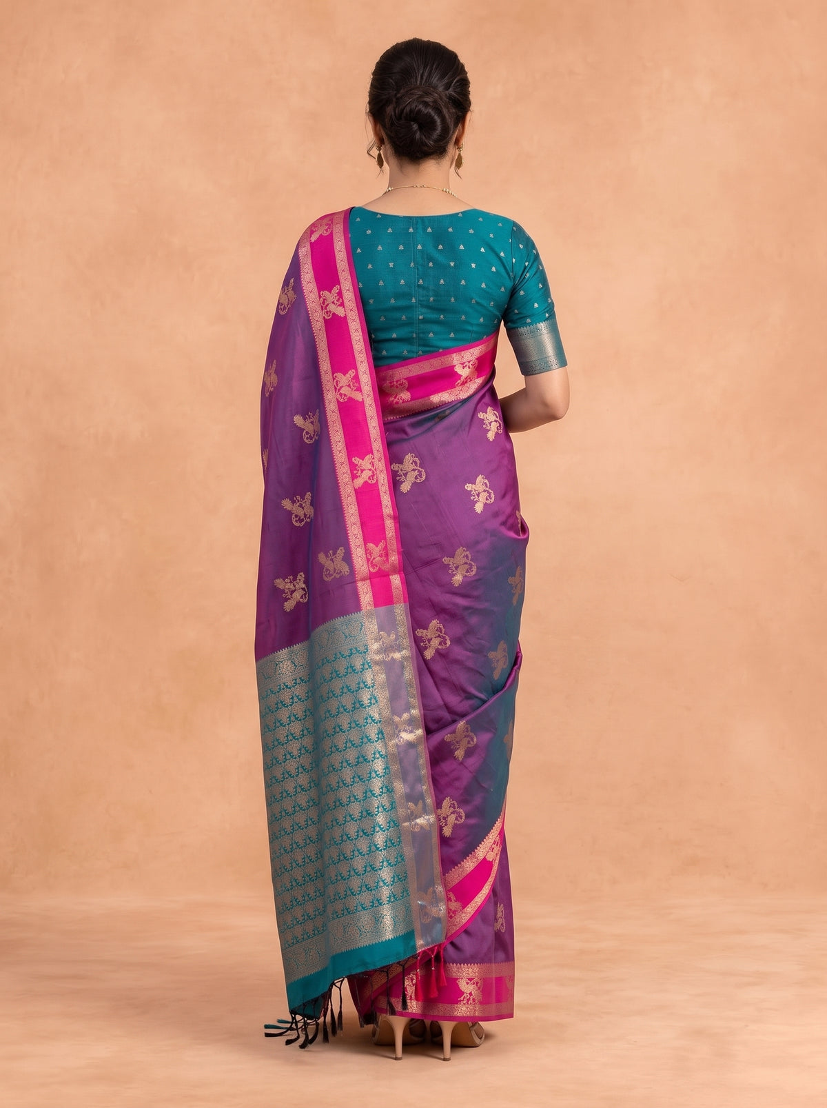 Women Soft Silk Dark Magenta Saree SS481
