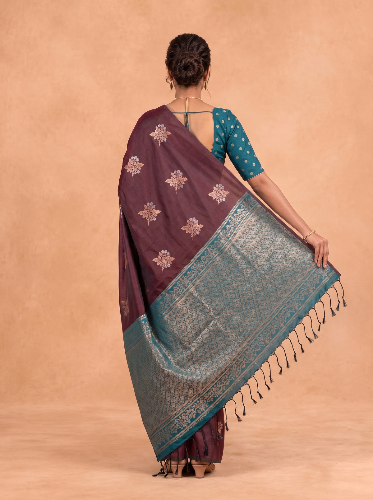 Women Soft Silk Maroon With Green Saree SS482