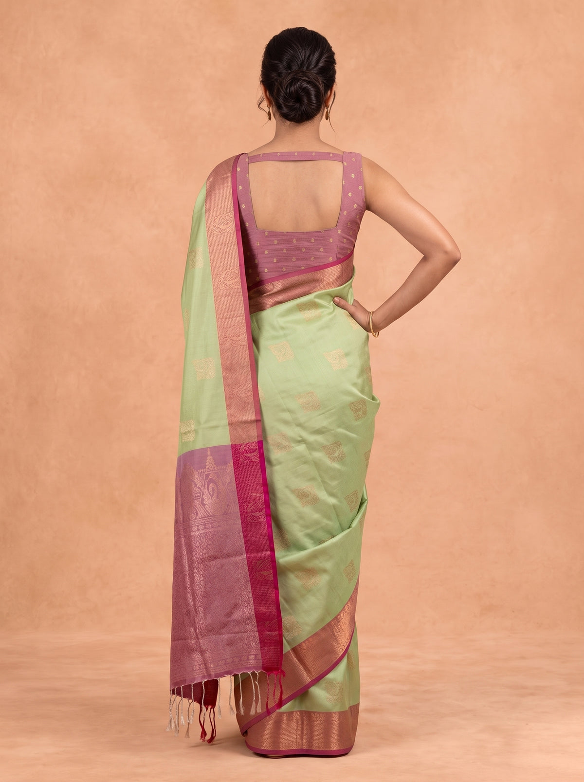 Women Soft Silk Pista Green With Dark Pink Saree SS478
