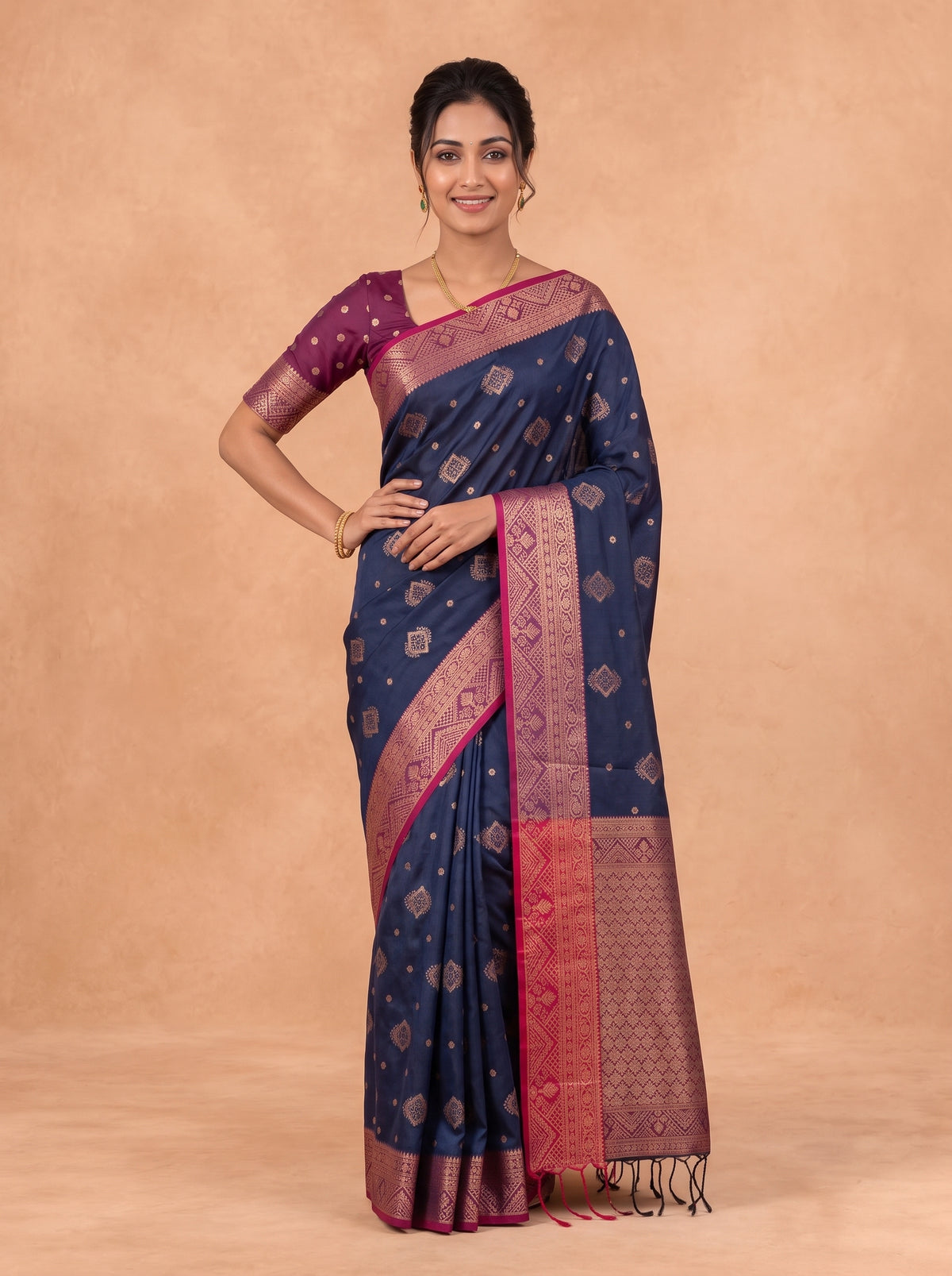 Women Soft Silk Navy With Maroon Saree SS471