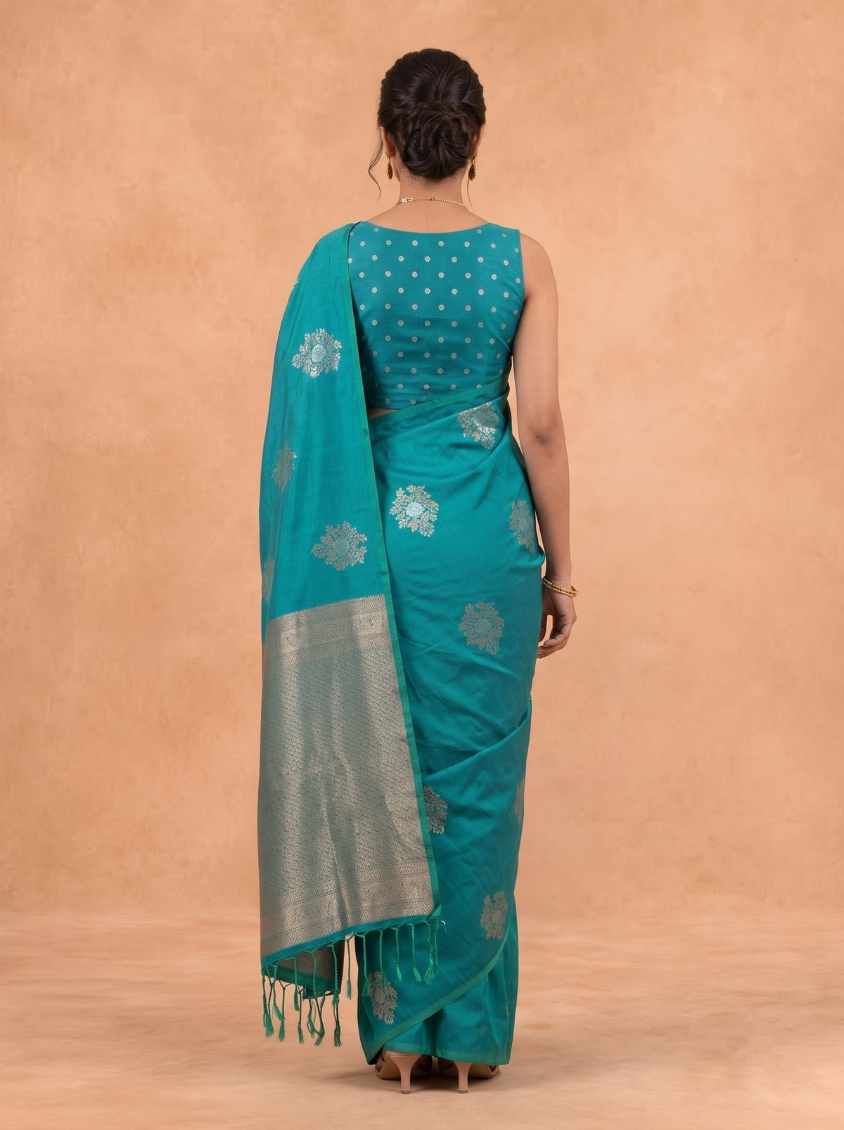 Women Soft Silk Ramar Green Saree SS489