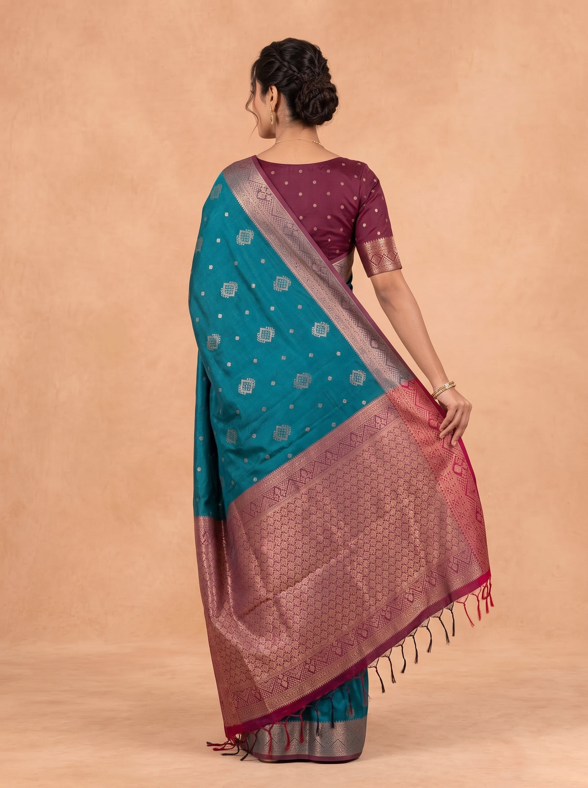Women Soft Silk Bottle Green With Maroon Saree SS491