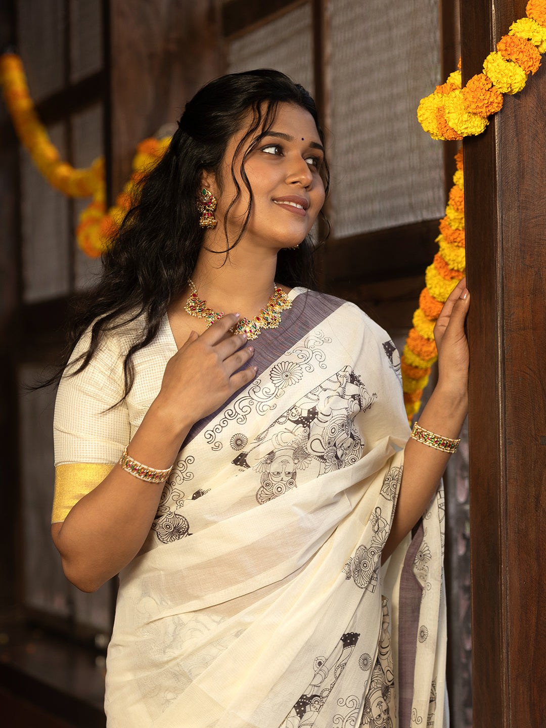 Women Kerala Traditional Fancy Printed Saree Cream KS202