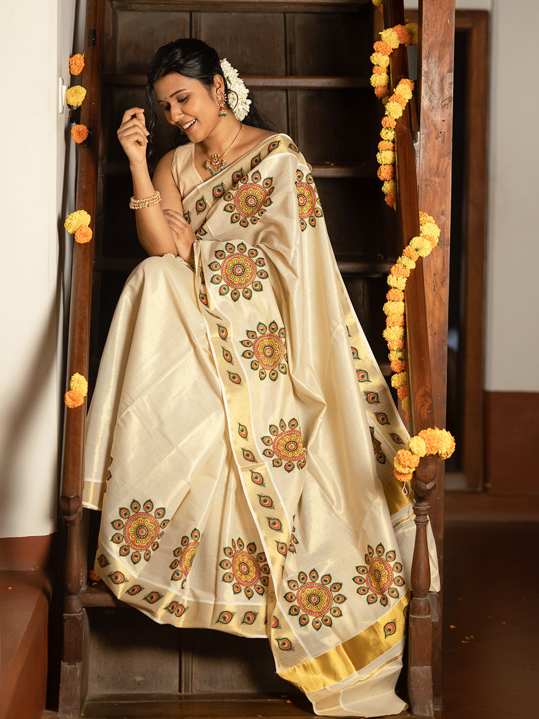 Women Kerala Traditional Fancy Printed Saree Cream KS201