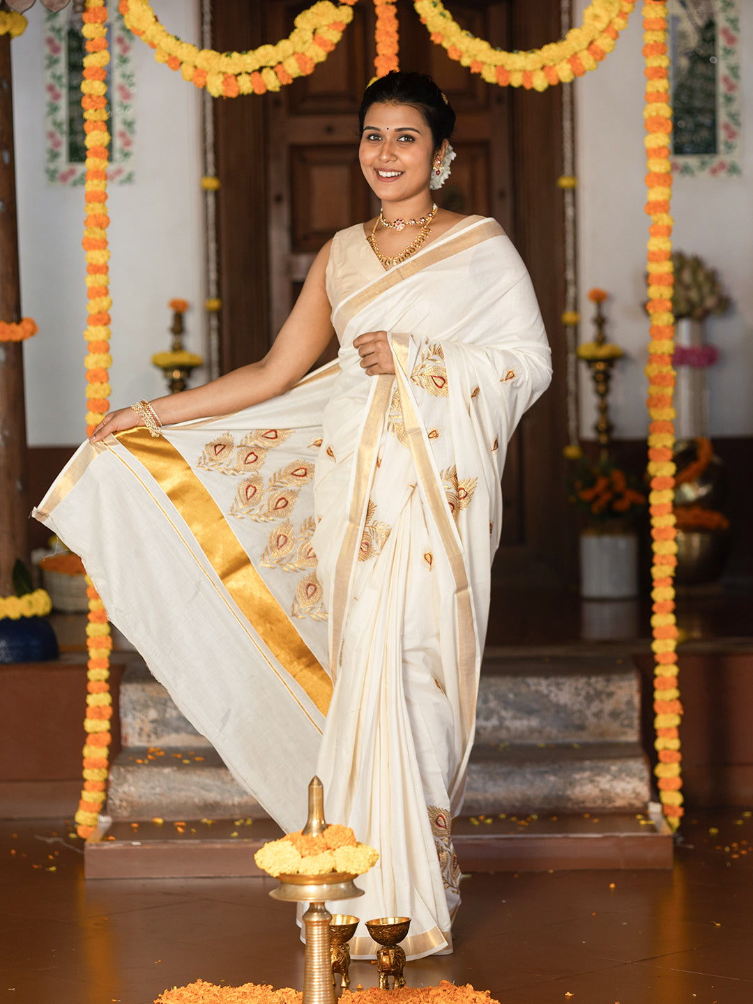 Women Kerala Cream Cotton Saree with Gold Border KS169