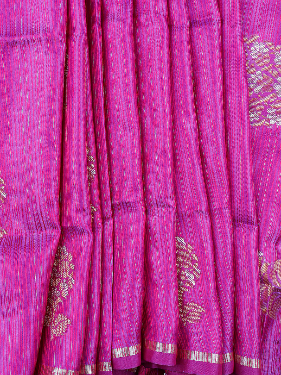 Women Stylish Flower Design Semi Silk Violet Saree with Tussle SS86