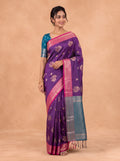 files/saree_1_5f4d58cd-3e23-4aed-b69a-17749a5572bf.jpg