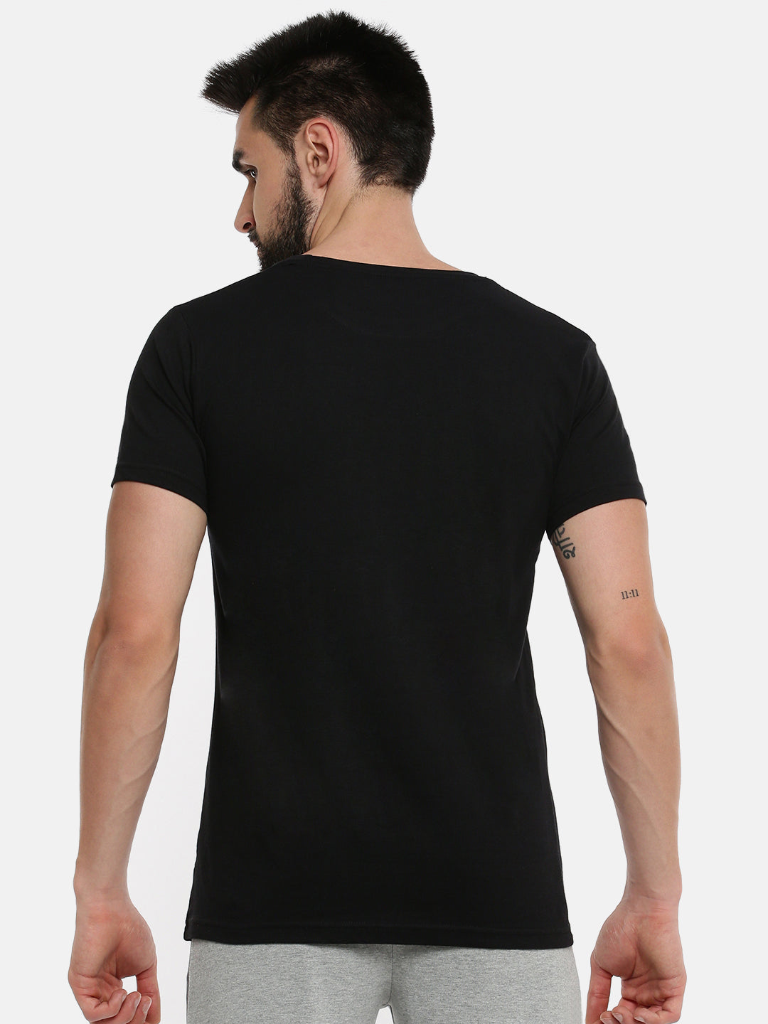Graphic Printed Black Cotton Blend Round Neck T-Shirt GT15-Back view